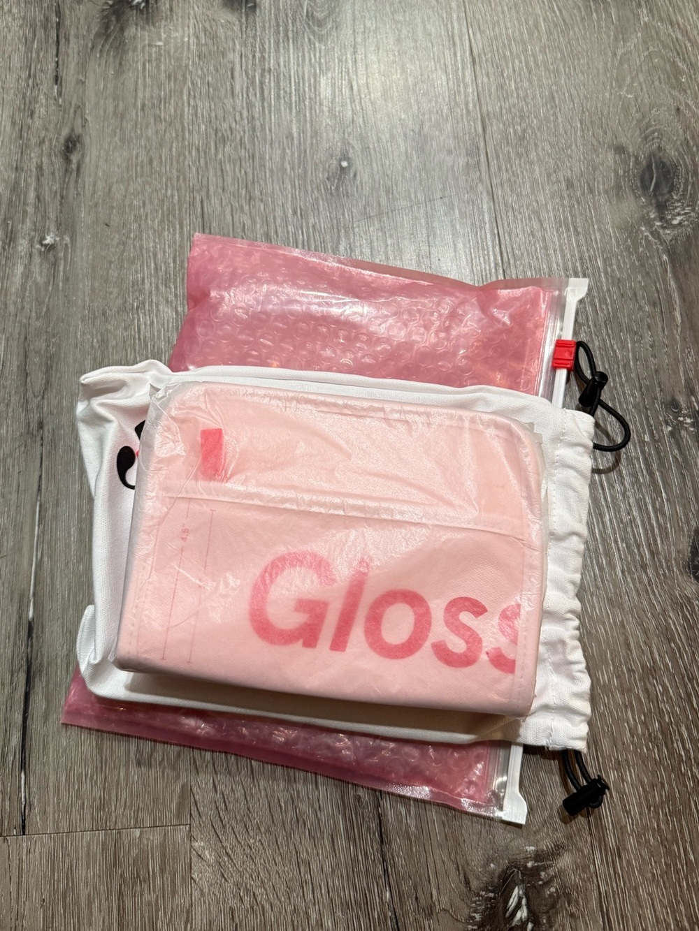 NWT Glossier mini beauty bag